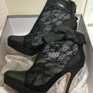 Charles David black lace and bow Nebula heels